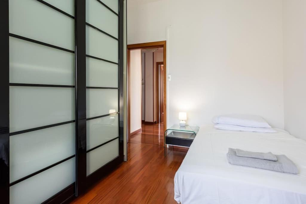 Parking & Wifi City Walls Apartment ピストイア エクステリア 写真