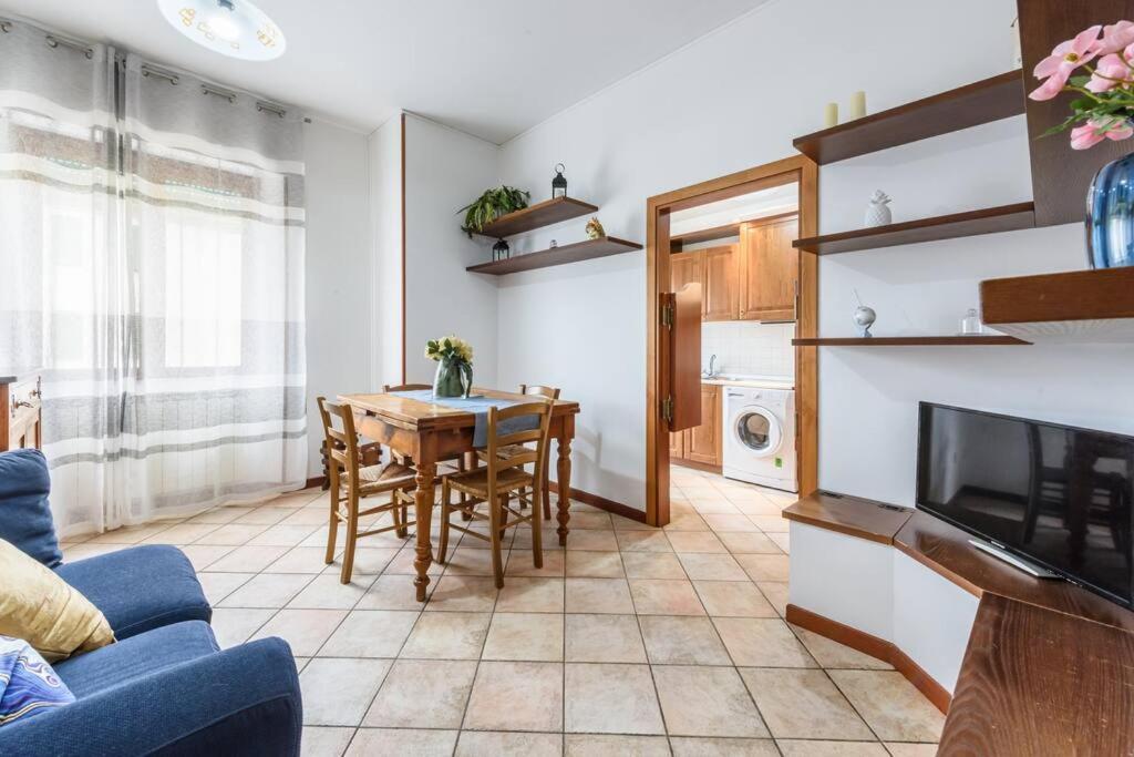 Parking & Wifi City Walls Apartment ピストイア エクステリア 写真